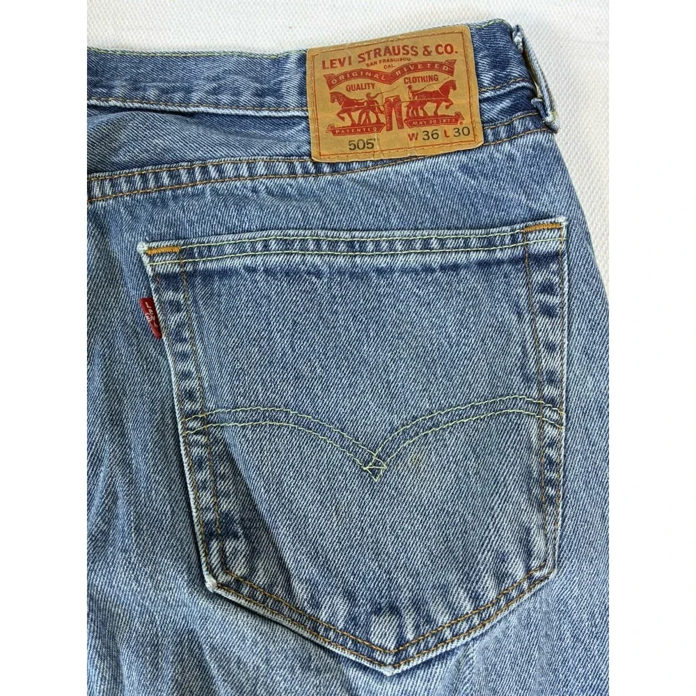 Levi's 505 Regular Fit Jeans Mens‎ 36x30 Blue Light Wash Straight Denim